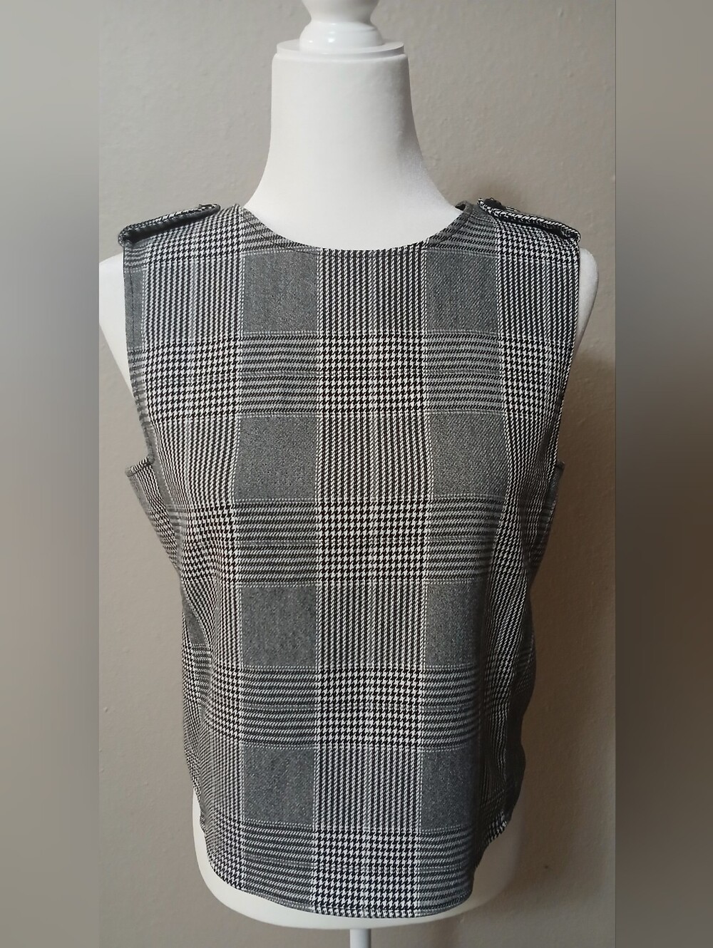 Zara Black & White Glen Plaid Sleeveless Top